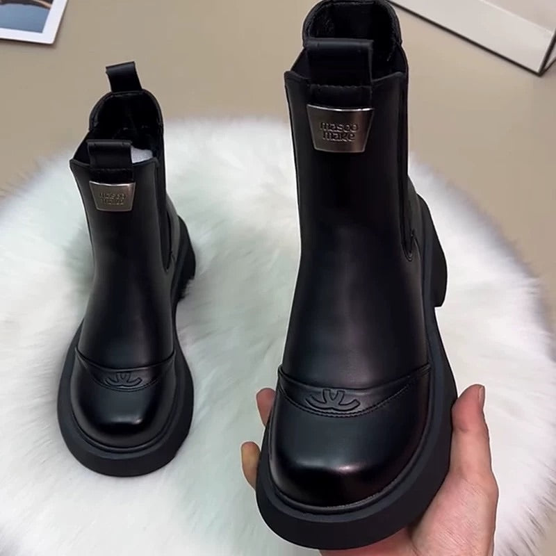 PREMIUM LEATHER CHELSEA BOOTS