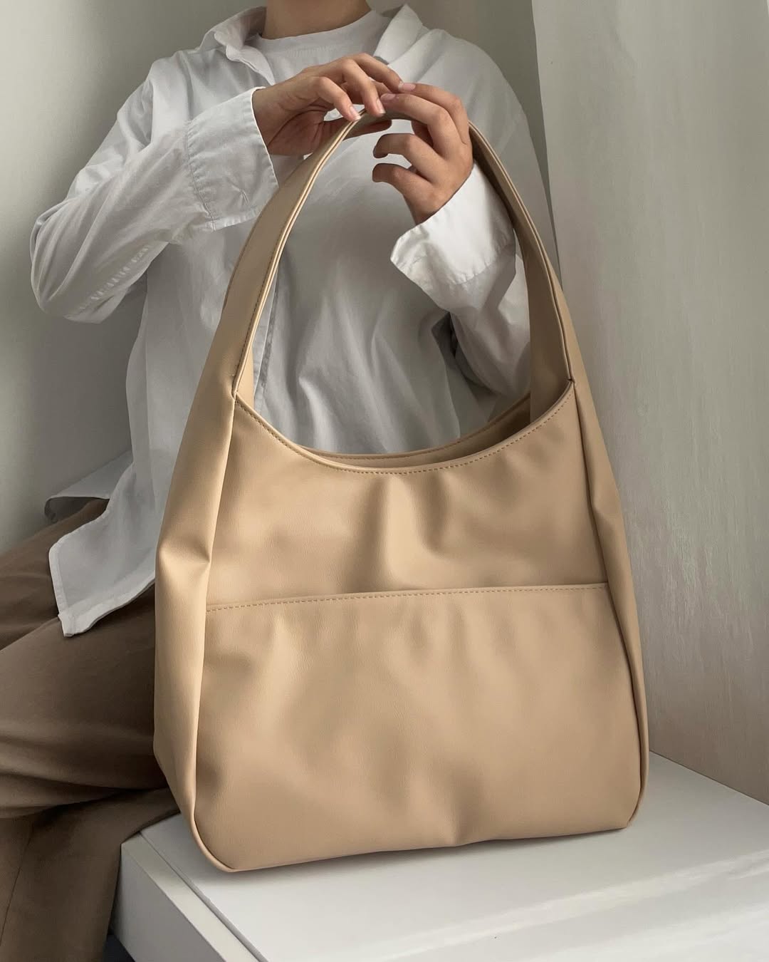 Non-Adjustable Strap Bag