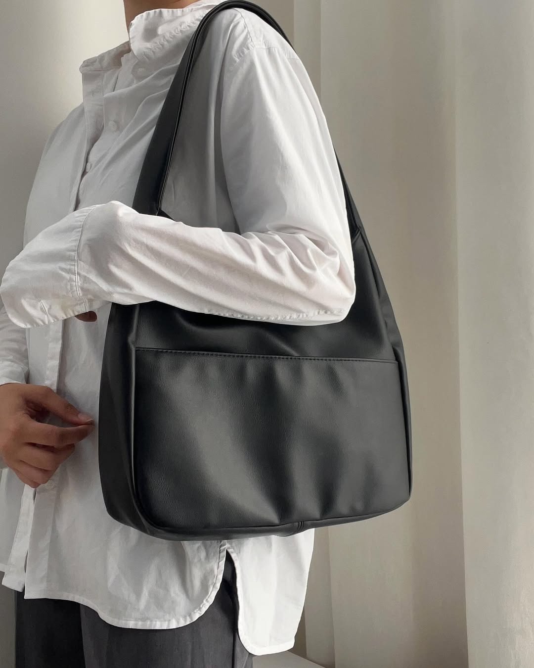 Non-Adjustable Strap Bag